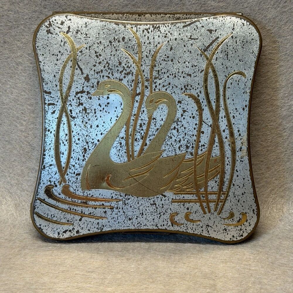 Vintage Elgin American Powder Compact Hold Swans Reeds Splatter Pillow Shape